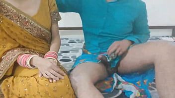 Afspelen Indiase man overtuigde zijn schoondochter om seks te hebben – hindi