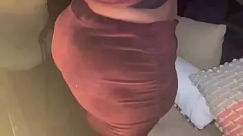 Oynat Sürtük sulu tee emme çük logan uzun ile bir dörtlüye dönüştü