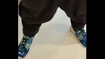 تشغيل صديقي يرضعني في مكان العمل