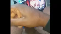 Oynat Bir Cumshot ile Agresif Siyah Horoz Solo Oturumu