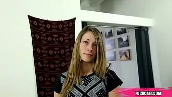 Reproduzir Eu adoro foder garotas como ela, aquelas que jogam de forma independente e modesta no começo e depois se tornam as maiores vadias de todas