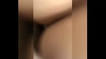 Putar Persetan SMA di kamar mandi dengan mantanku