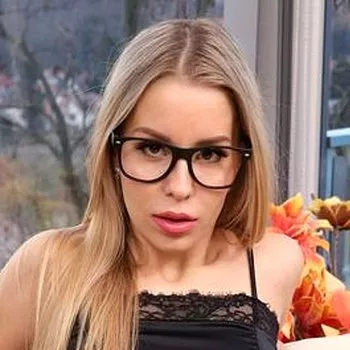 Pornostar Lucky Bee