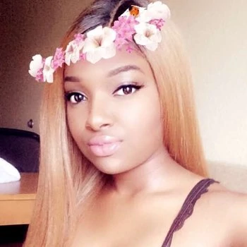 Porno Yıldızı Blu Mere